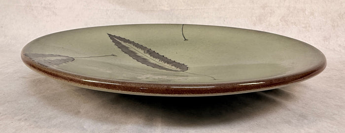 16" Crate & Barrel Green Brown Leaf Plate