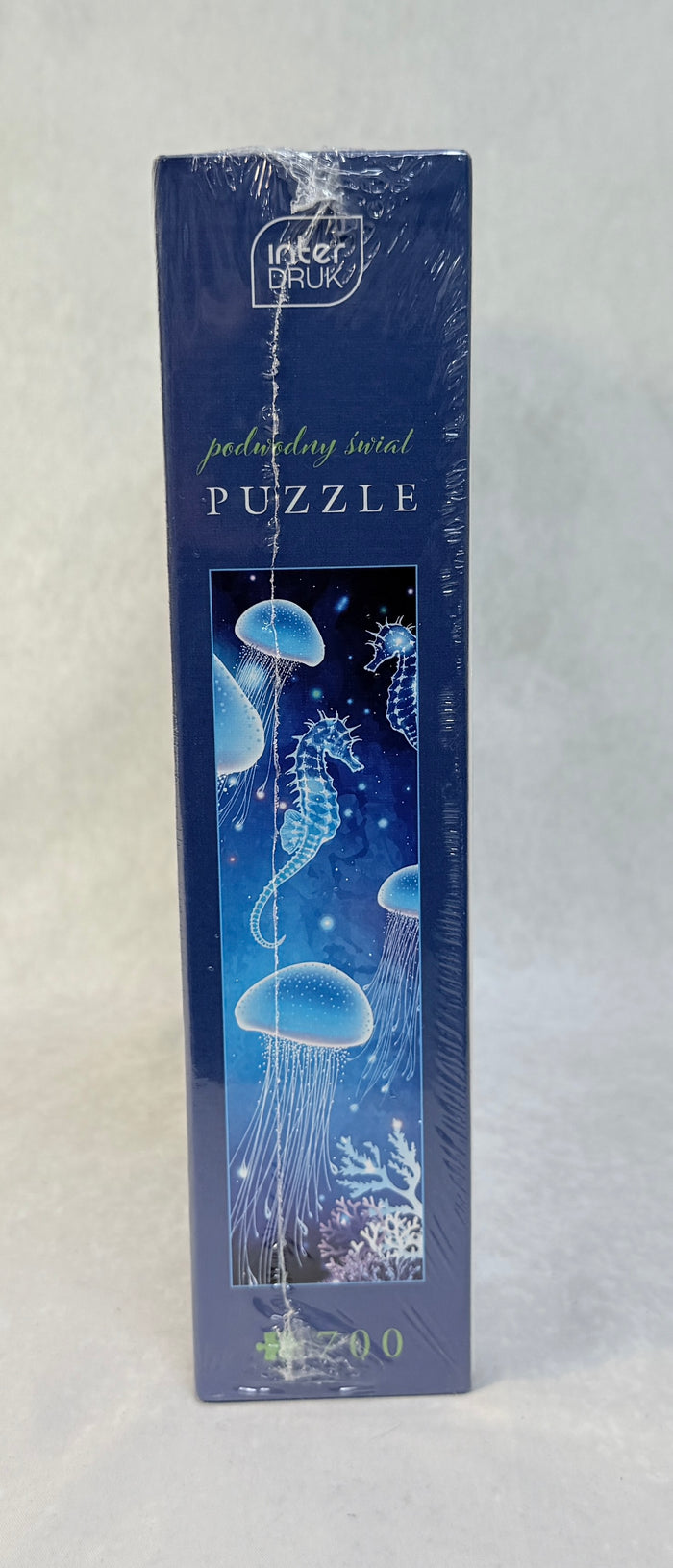 700 Piece Underwater World Glow in the Dark Puzzle - Brand New!