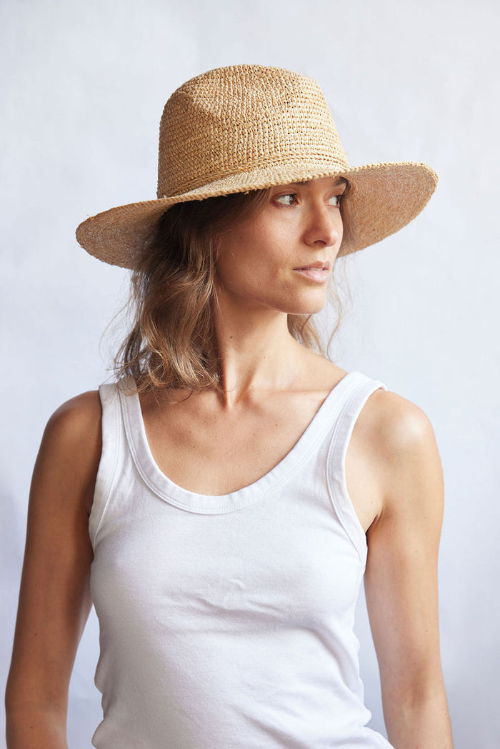 Amelia Fedora