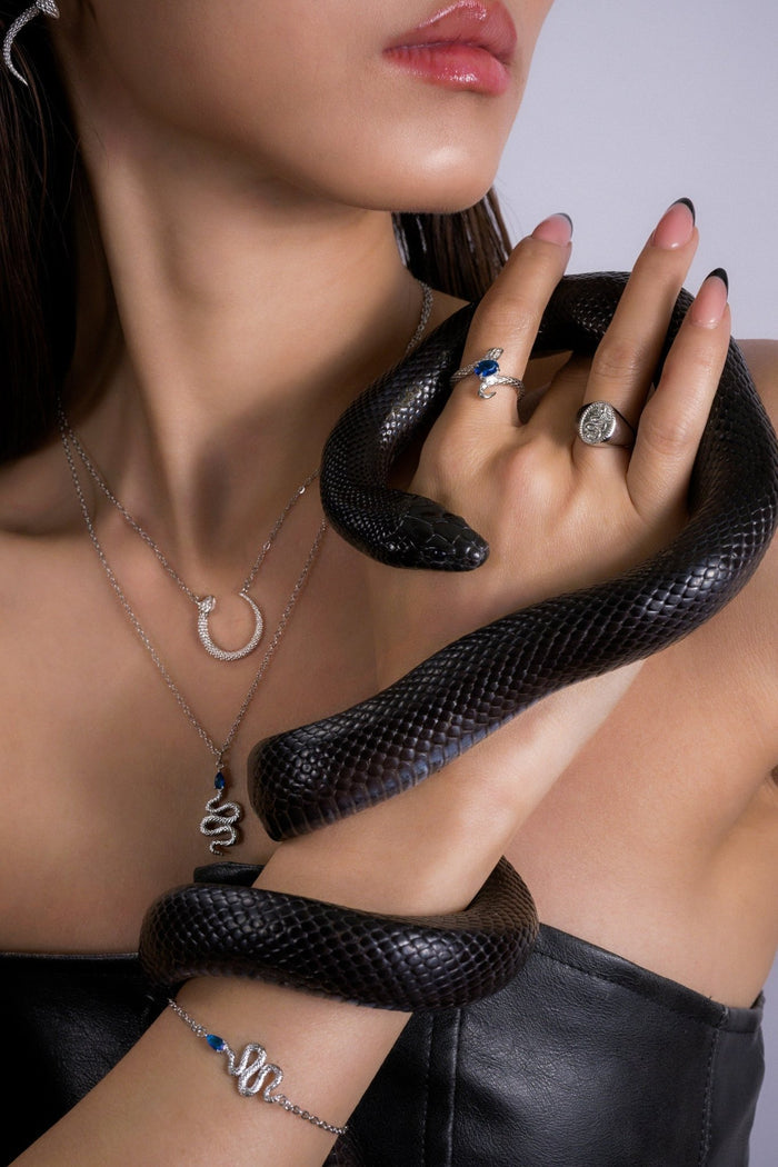 Blue Gem Snake Ring - Flaire & Co.