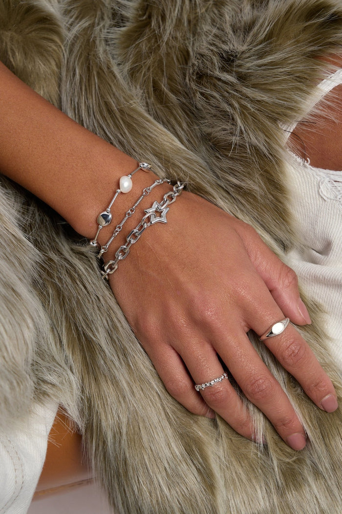 Kate Star Ring - Flaire & Co.