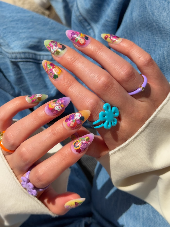 Totally Spies! Nail Art Look on jeans