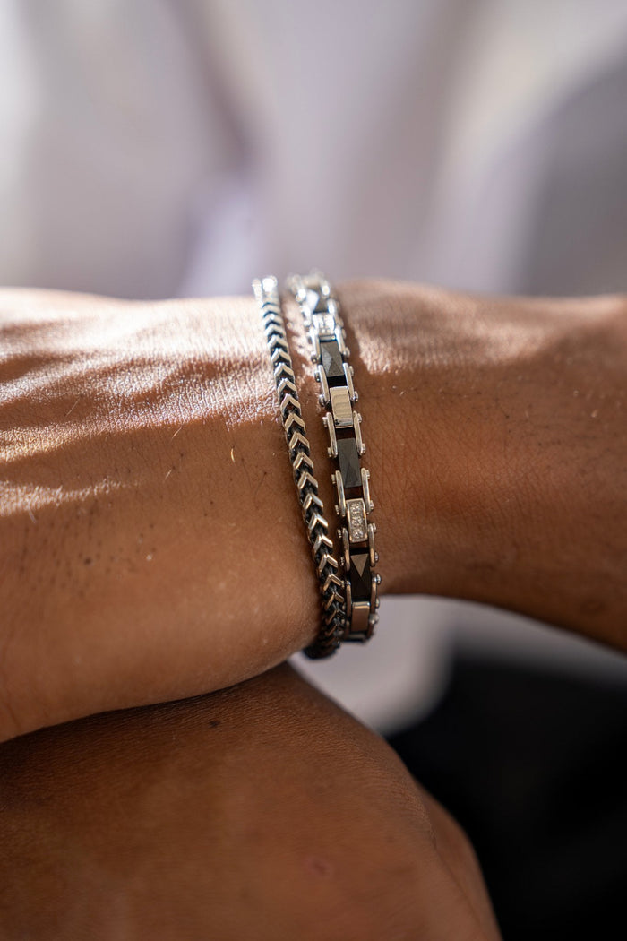 Hunter Bracelet (Unisex) - Flaire & Co.