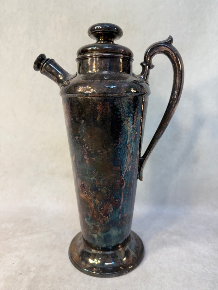 Meridan/International Silver Art Deco Silver Plate Shaker Pitcher