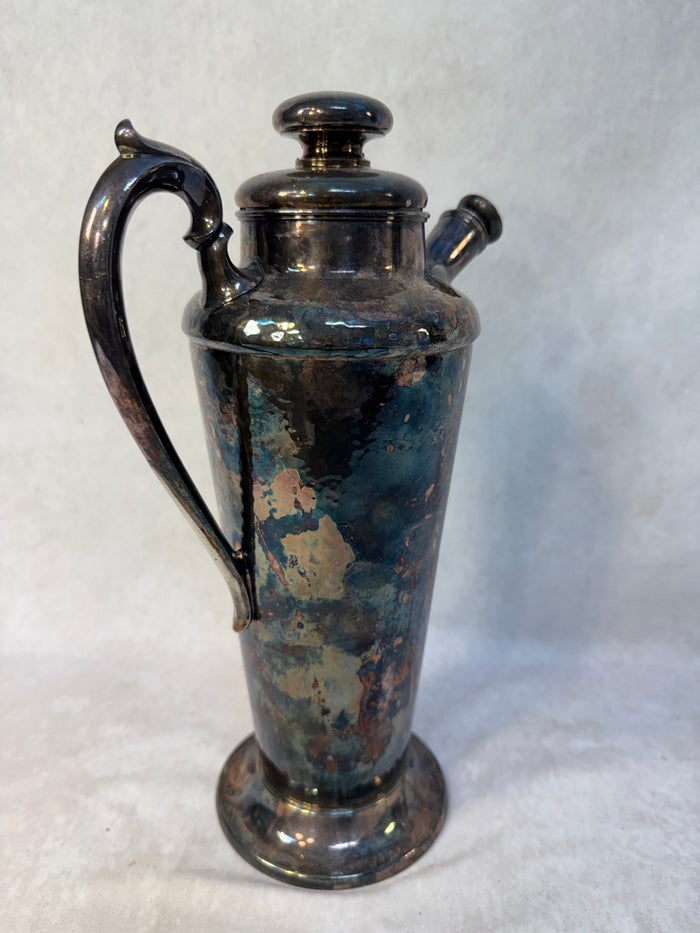 Meridan/International Silver Art Deco Silver Plate Shaker Pitcher