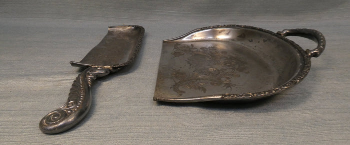Meriden B. Co. Quaduple Plate Crumb Catchers - Lot of 2