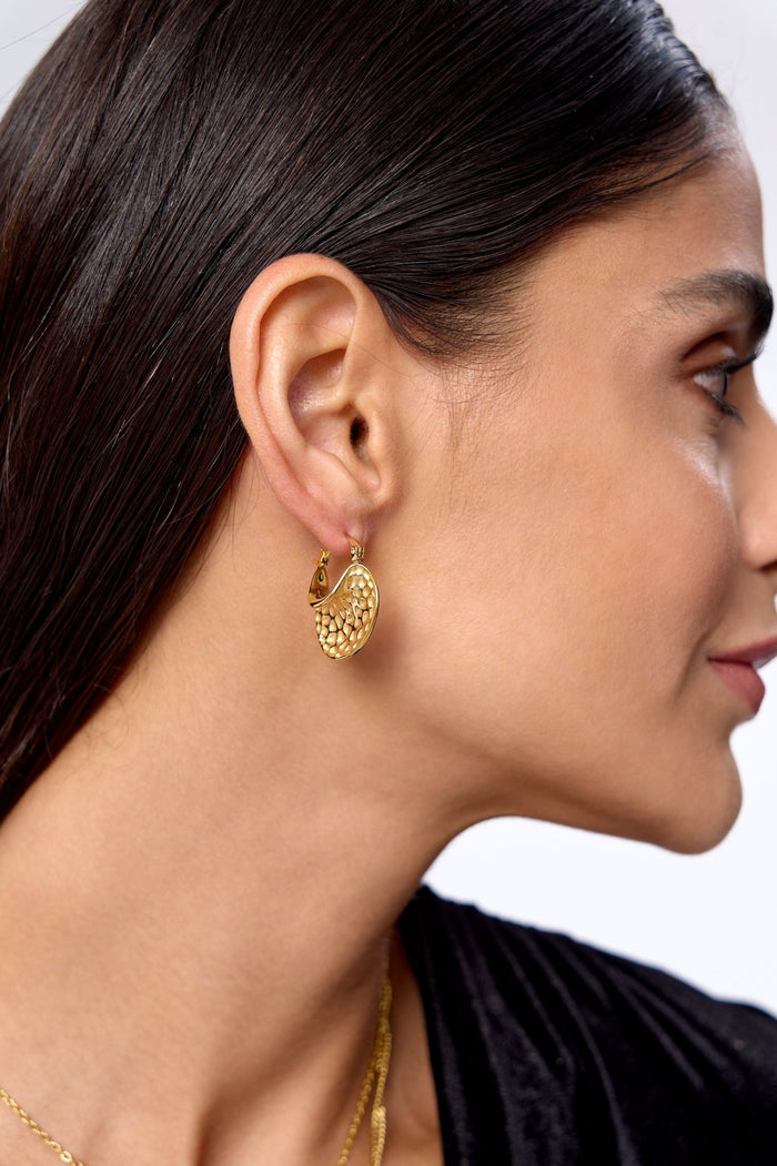 Nia Hammered Bold Hoops - Flaire & Co.