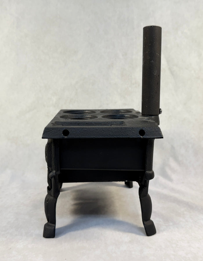 Old Mountain Miniature Cast Iron Stove