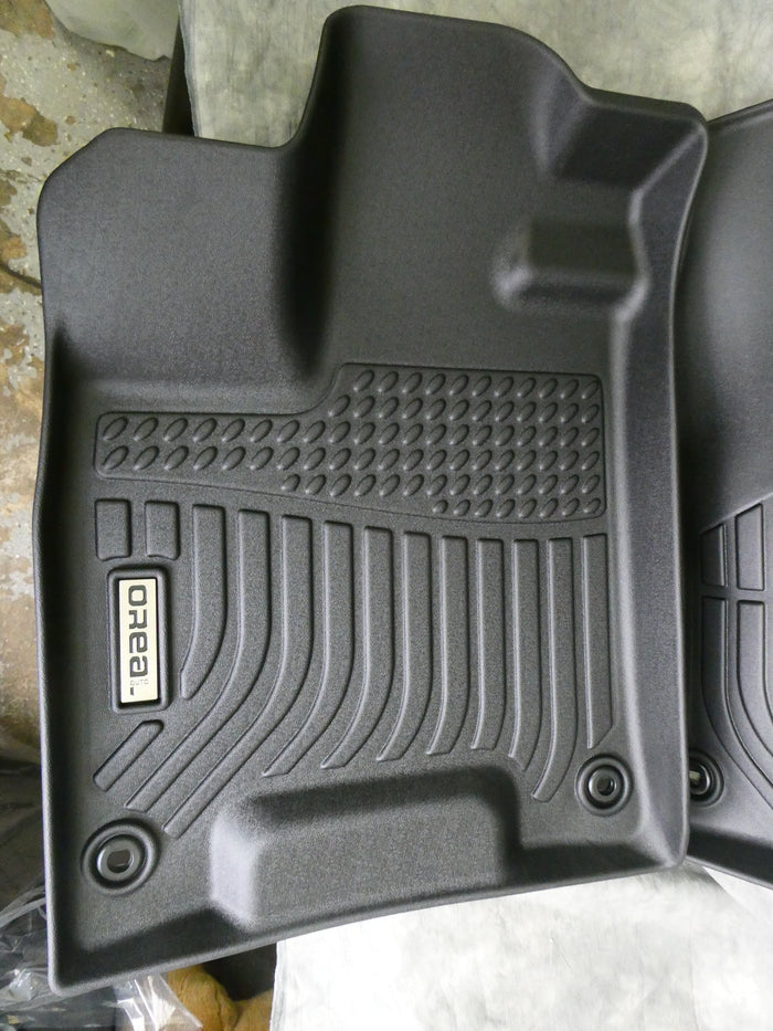 Oreal Auto Car Floor Mats - 4 Mat Set, Brand New!