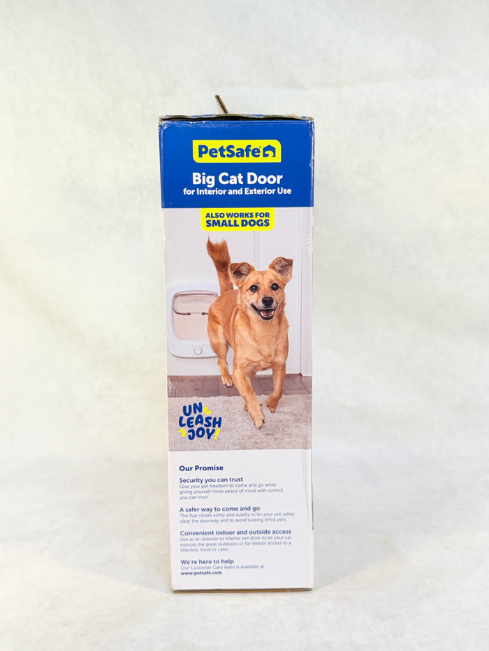 PetSafe Big Cat Door - Pets Up to 25 lbs. - Brand New!