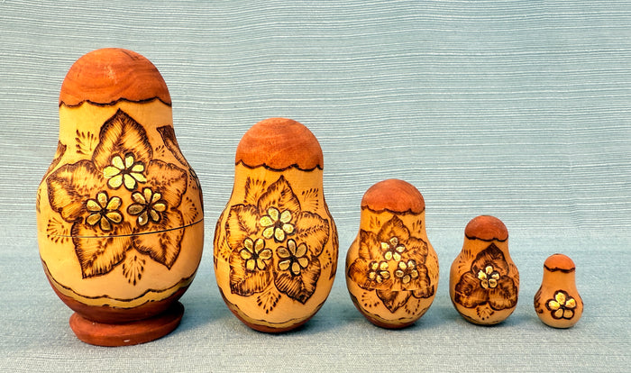 Russian Nesting Matryoshka Babushka Wooden Dolls Hand Painted Set of 5