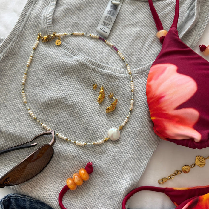 Solis Button Pearl Necklace - Flaire & Co.