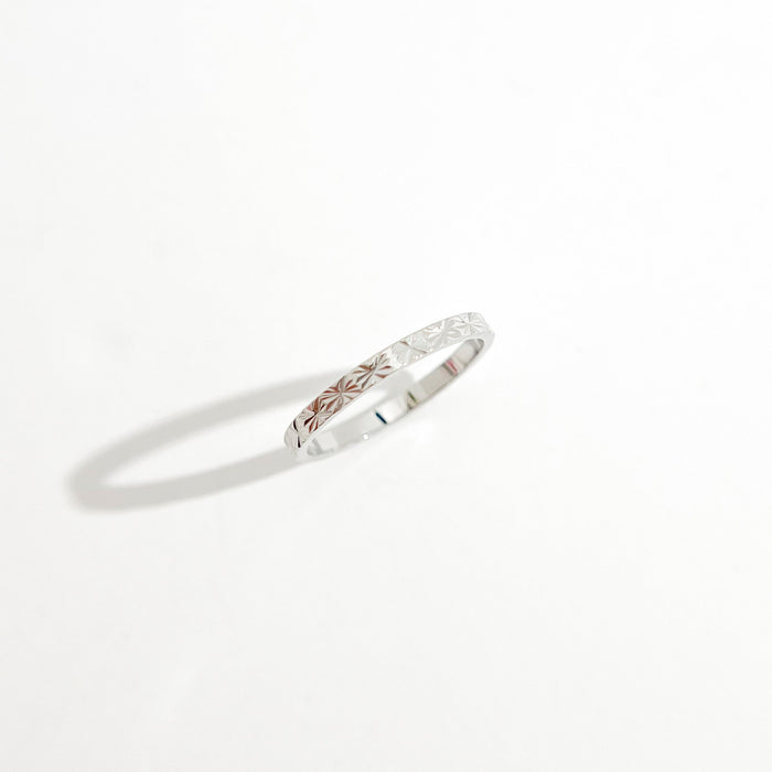 Sunburst Band Gold Ring - Flaire & Co.