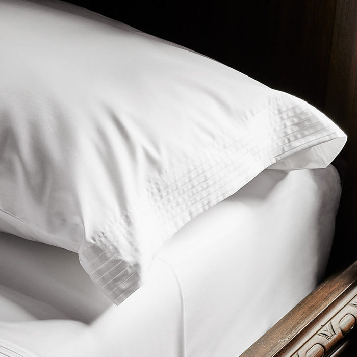 Tranquillo Pillowcase Set by Mascioni Hotel Collection